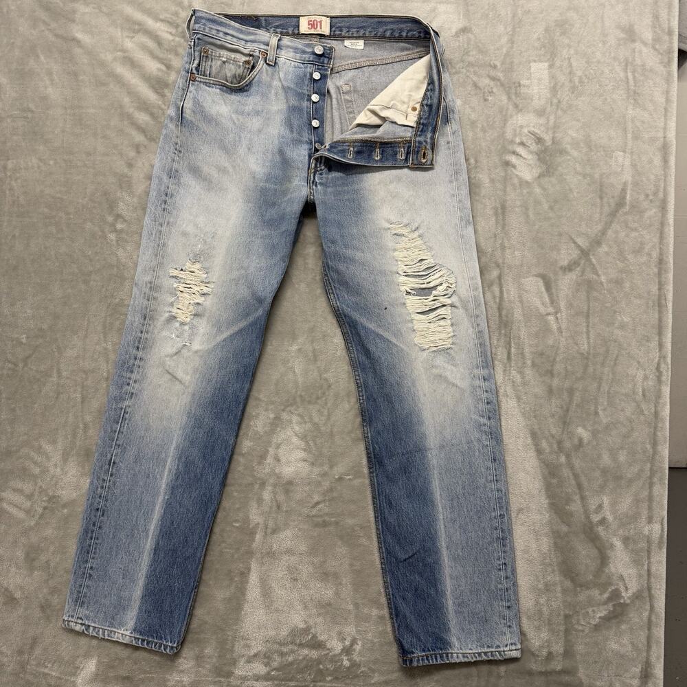 Vintage Y2K Levis 501 Men’s 35x36 (Fits34x32) Button Fly Distressed Knee Jeans